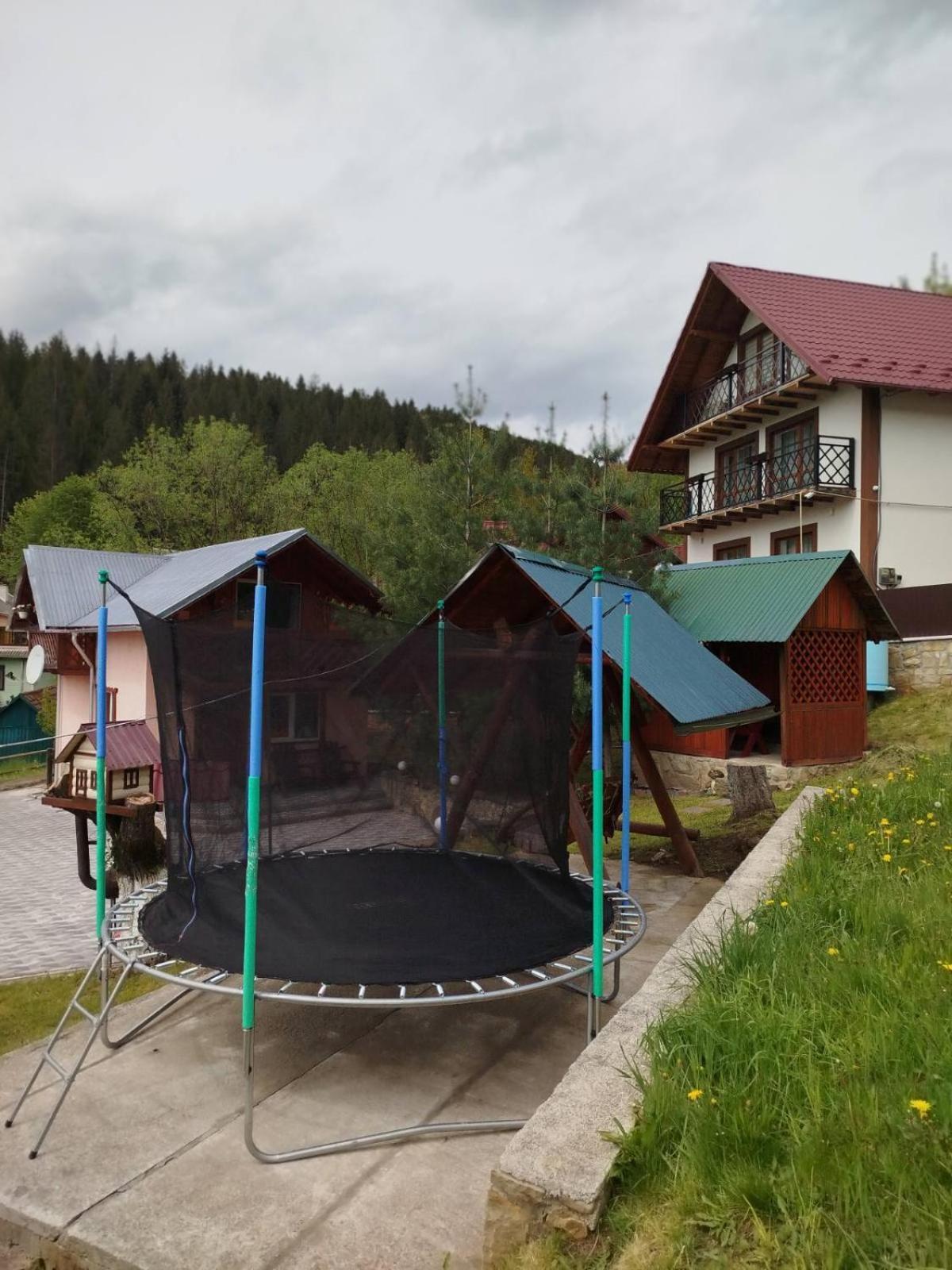 Holiday Home Melodiya Karpat Yaremche Exterior foto